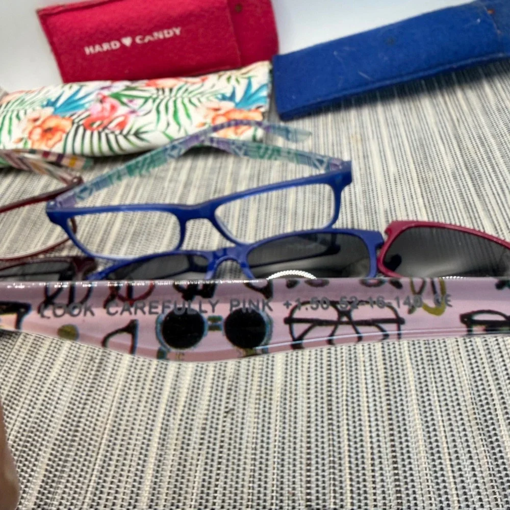 Hard Candy Reading Glasses Set 3 Pairs +1.50 Magnetic Sun Clips Cases Blue Pink